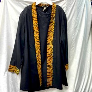 Alisa M collection 2 piece tiger print dress suit ladies sz M